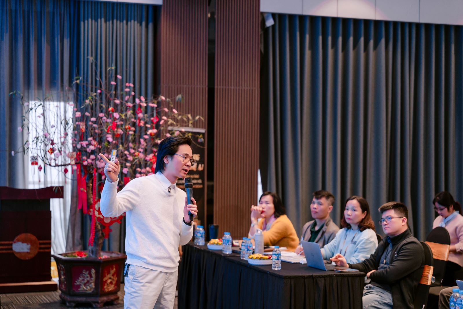 Bản chất của trí tuệ nhân tạo AI là gì trong xã hội thông tin ngay nay ? (2)